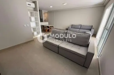 Apartamento com 3 quartos para alugar na Rua José Elias, --, Jardim Karaíba, Uberlândia