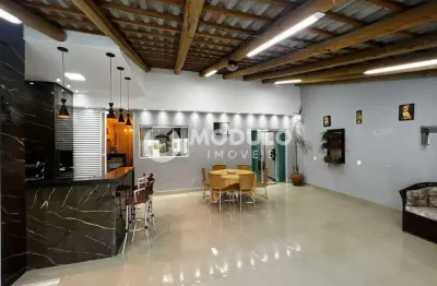Casa residencial à venda, 3 quartos, 2 suítes, 2 vagas, shopping park - uberlândia/mg