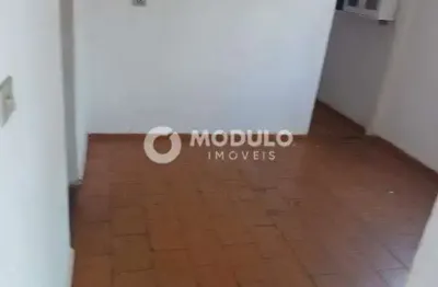 Colônia à venda, 2 quartos, pampulha - uberlândia/mg