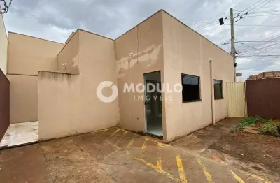 Casa disponível para locação no bairro shopping park c