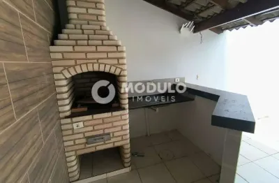Casa residencial disponível para locação no bairro cidade jardim.