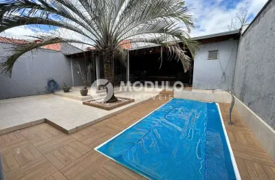 Casa residencial à venda, 2 quartos, 1 suíte, 2 vagas, pacaembu - uberlândia/mg