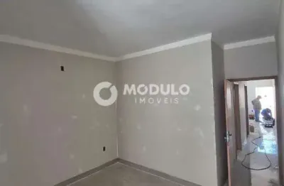 Casa residencial à venda, 3 quartos, 1 suíte, 1 vaga, jardim ipanema - uberlândia/mg
