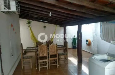 Casa residencial à venda, 3 quartos, 3 vagas, jardim patricia - uberlândia/mg