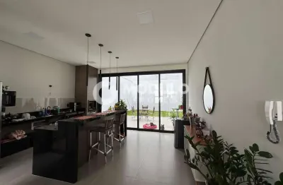 Casa residencial à venda, 3 quartos, 1 suíte, 2 vagas, novo mundo - uberlândia/mg