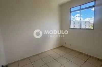Apartamento com 2 quartos para alugar na Rua SU1, --, Gávea, Uberlândia