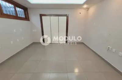 Casa para alugar na Avenida Princesa Izabel, --, Fundinho, Uberlândia