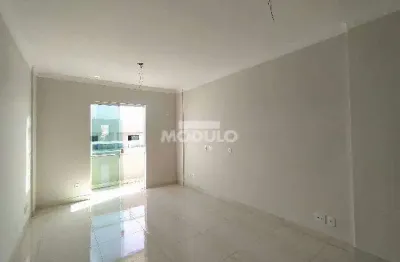 Apartamento com 3 quartos para alugar na Rua Claudemiro José de Souza, --, Brasil, Uberlândia