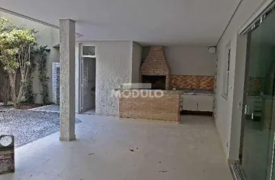 Casa com 4 quartos para alugar na Rua João Ângelo Schiavinato, --, Santa Mônica, Uberlândia