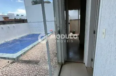 Casa de condomínio à venda, 3 quartos, distrito industrial - uberlândia/mg