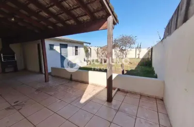 Casa residencial à venda, 3 quartos, 1 suíte, 2 vagas, tibery - uberlândia/mg