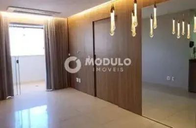 Apartamento à venda, 3 quartos, 1 suíte, 2 vagas, centro - uberlândia/mg
