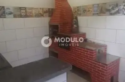 Casa residencial à venda, 3 quartos, 1 suíte, 9 vagas, pacaembu - uberlândia/mg
