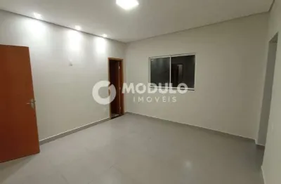 Casa residencial à venda, 3 quartos, 1 suíte, 3 vagas, laranjeiras - uberlândia/mg