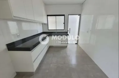 Casa residencial disponível para locação no bairro luizote de freitas.