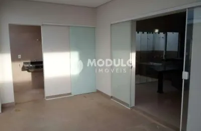 Casa residencial disponível para locação no bairro novo mundo.