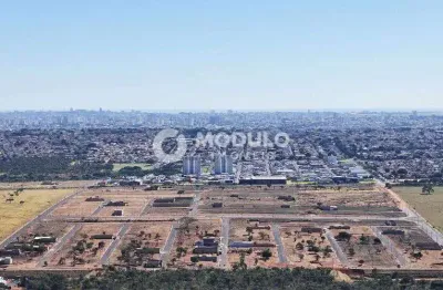 Terreno à venda na Rua Ana Valentina Nogueira, --, Laranjeiras, Uberlândia