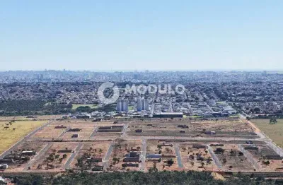 Terreno à venda na Rua Ana Valentina Nogueira, --, Laranjeiras, Uberlândia