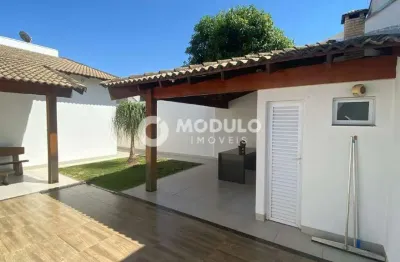 Casa residencial disponivel para locação no bairro novo mundo.