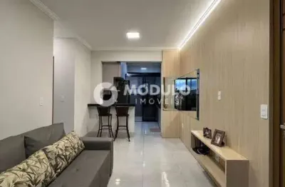 Cobertura à venda, 2 quartos, 1 suíte, 2 vagas, santa mônica - uberlândia/mg