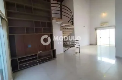 Casa com 3 quartos para alugar na Rua das Rosas, --, Cidade Jardim, Uberlândia