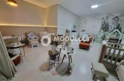 Casa para alugar na Rua Aruá, --, Jardim Karaíba, Uberlândia