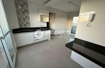 Apartamento com 2 quartos para alugar na Rua Acre, --, Umuarama, Uberlândia