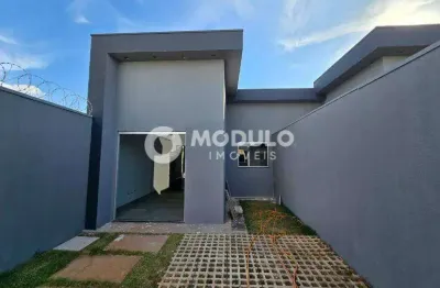Casa com 3 quartos à venda na Rua Cobertura, --, Laranjeiras, Uberlândia