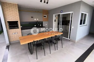 Casa com 3 quartos para alugar na Rua Carvalho de Mendonça, --, Pampulha, Uberlândia