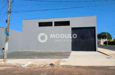 Galpão comercial disponível para locação no bairro dona zulmira.