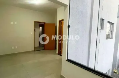 Apartamento à venda, 2 quartos, 1 suíte, 1 vaga, laranjeiras - uberlândia/mg