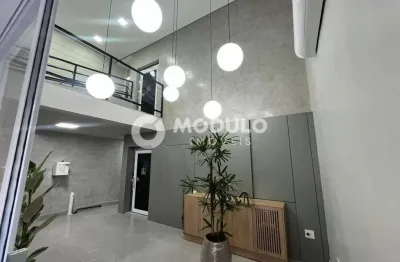 Casa à venda na Avenida João Pinheiro, --, Umuarama, Uberlândia