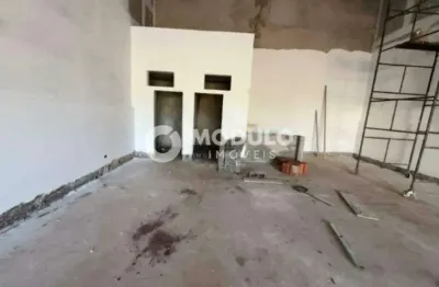 Loja comercial disponivel para locação no bairro morada da colina.