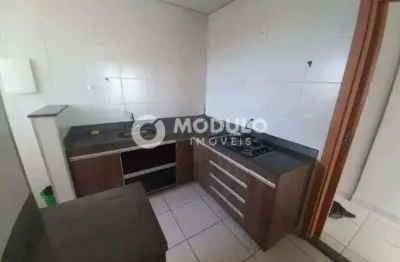 Apartamento com 2 quartos para alugar na Av. Teresina, --, Umuarama, Uberlândia