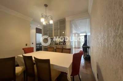 Casa residencial à venda, 3 quartos, 1 suíte, 2 vagas, centro - uberlândia/mg