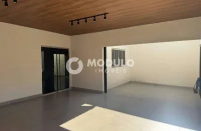 Casa residencial à venda, 3 quartos, 2 suítes, 2 vagas, jardim europa - uberlândia/mg
