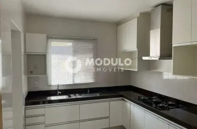 Apartamento disponivel para locação no bairro patrimônio.