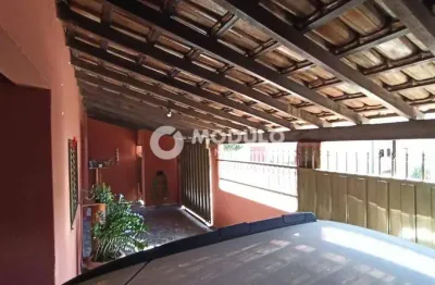 Casa residencial à venda, 3 quartos, 1 suíte, 2 vagas, pacaembu - uberlândia/mg