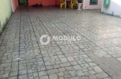 Casa com 5 quartos à venda na Rua Judith Moreira, --, Presidente Roosevelt, Uberlândia