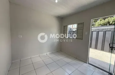 Casa residencial à venda, 2 quartos, 2 vagas, tocantins - uberlândia/mg