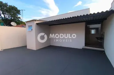 Casa residencial disponível para locação no bairro brasil.