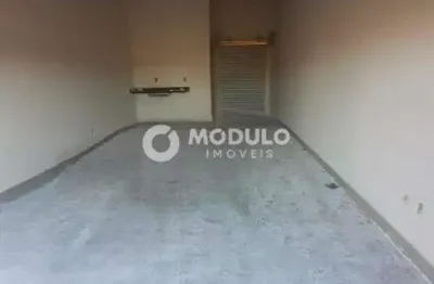 Loja comercial disponivel para locação no bairro shopping park.