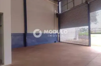 Galpão comercial disponivel para locação no bairro segismundo pereira.