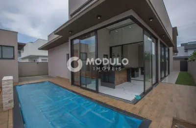 Casa em condomínio fechado com 3 quartos à venda na Avenida Floriano Peixoto, --, Granja Marileusa, Uberlândia