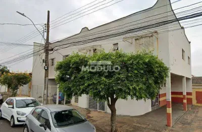 Apartamento com 3 quartos para alugar na Rua Acre, --, Custódio Pereira, Uberlândia