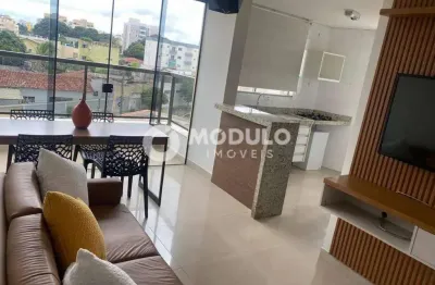 Apartamento com 2 quartos para alugar na Rua Casemiro de Abreu, --, Saraiva, Uberlândia