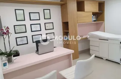 Casa comercial para alugar na Rua Marques Póvoa, --, Osvaldo Rezende, Uberlândia