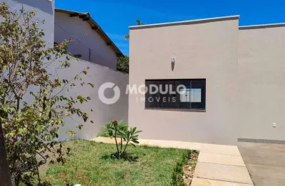 Casa residencial à venda, 2 quartos, 1 suíte, 4 vagas, aclimação - uberlândia/mg