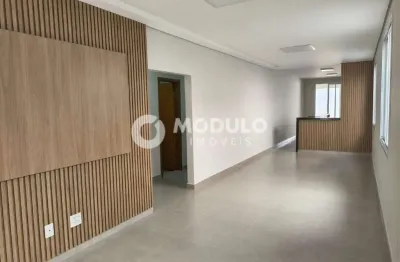 Casa residencial à venda, 4 quartos, 2 suítes, 3 vagas, cidade jardim - uberlândia/mg