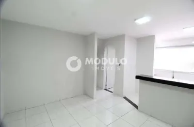 Apartamento com 2 quartos para alugar na Rua Caule, --, Granada, Uberlândia